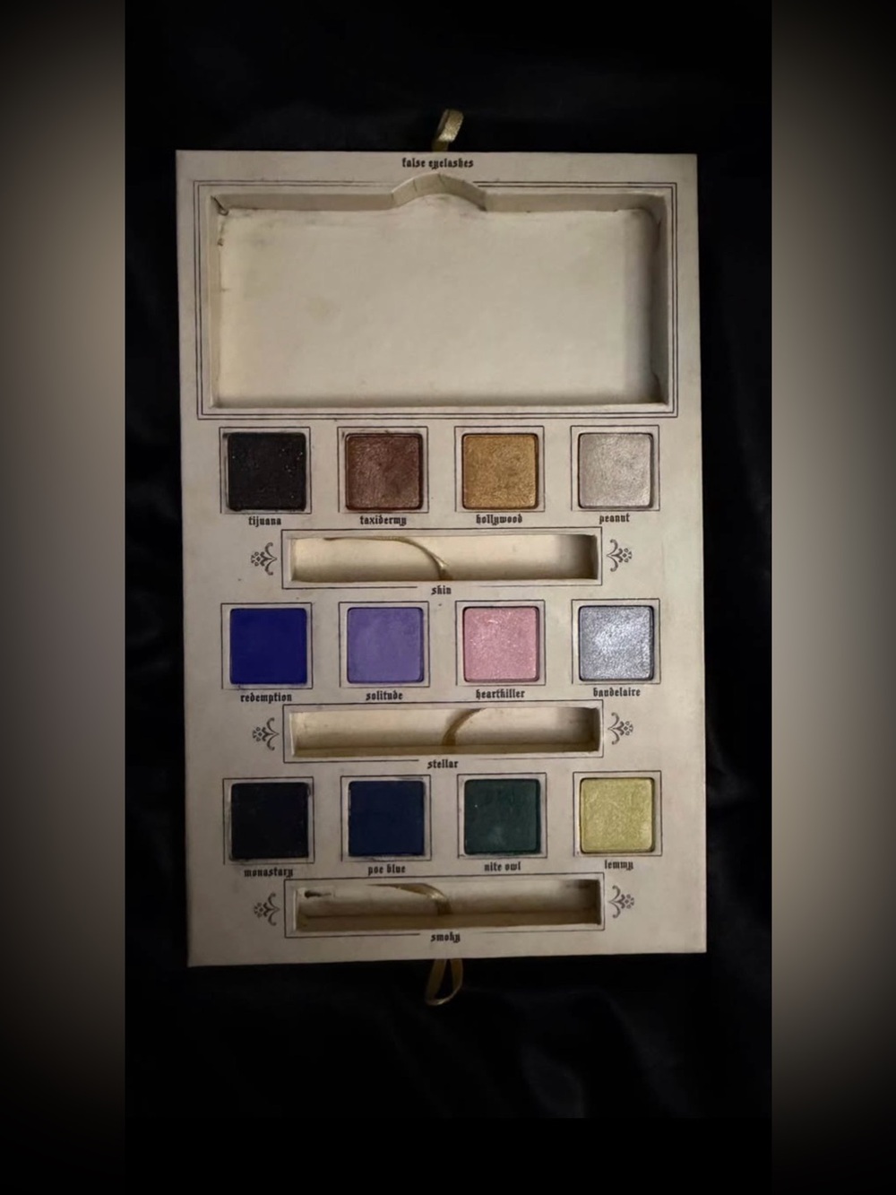 VINTAGE +RARE+ •Kat Von D• Eyeshadow Palette